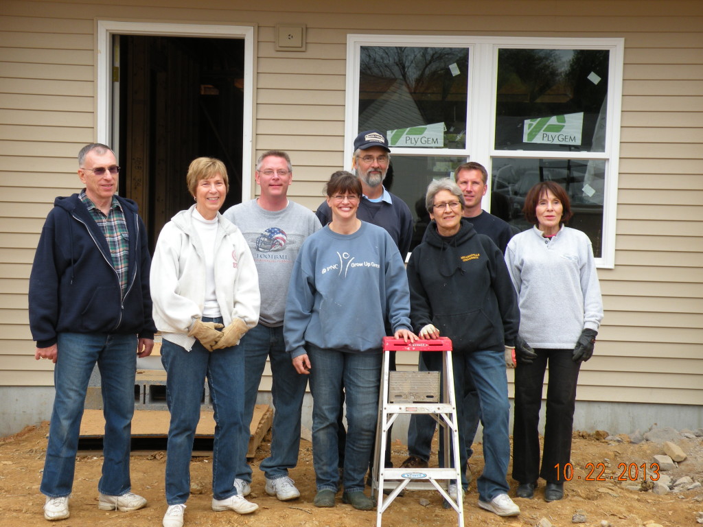 L-R  Dallas, Susie, Mark, Ellen, Jim, Mary, Bill, Anna Mae